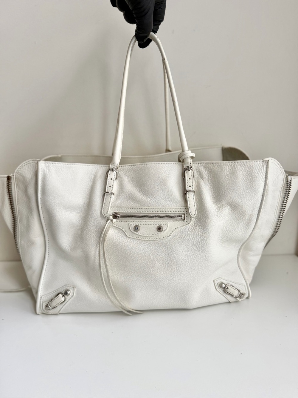Balenciaga White Pebbled Leather Tote Bag - Picture 6 of 16